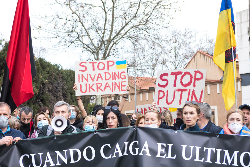 Фото протест проти війни в Україні, Мадрид, Іспанія, 24 лютого 2022 року