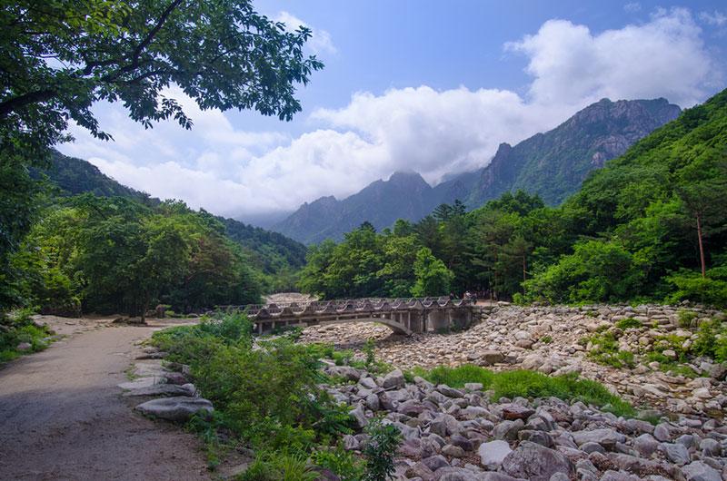 Seoraksan National Park, South Korea Unusual Travel Destinations for Photographers in 2018