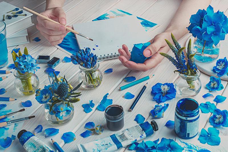 Dina Belenko photography blue flowers