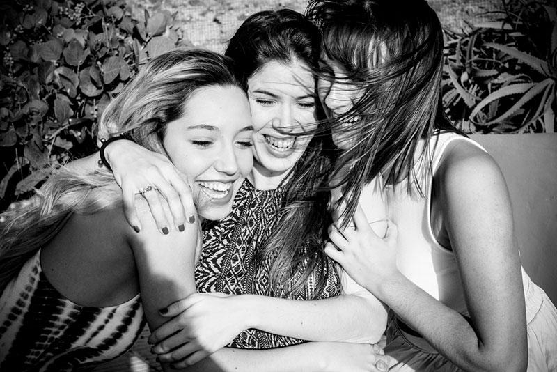 Simona Pilolla photography - 3 happy women