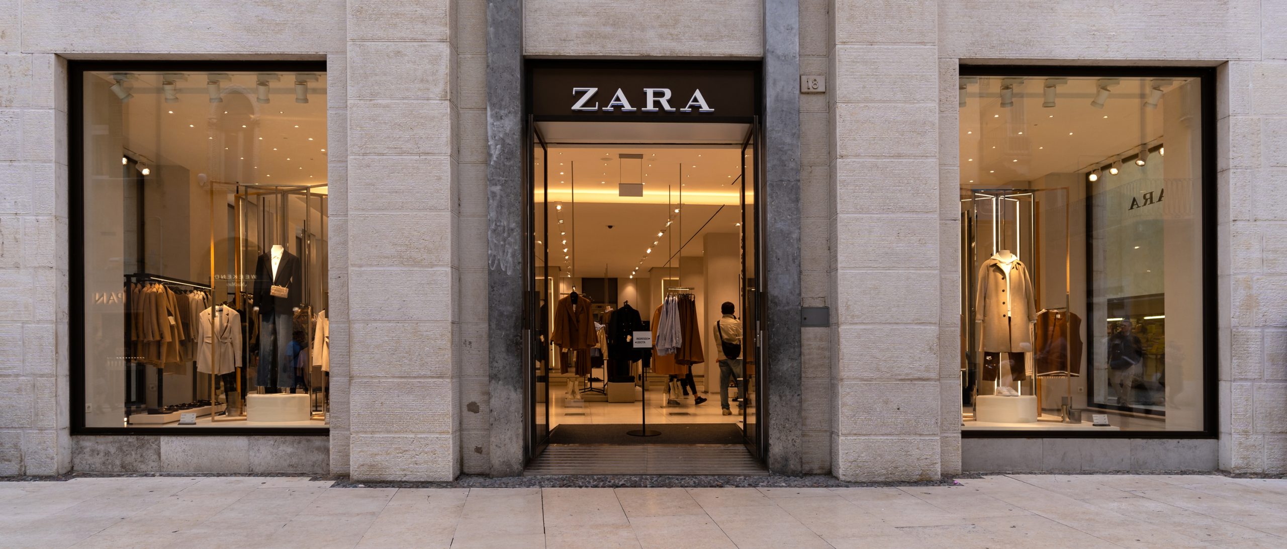 Zara and Louis Vuitton: Leading the Way in Luxury and Retail Industry Best  Practices