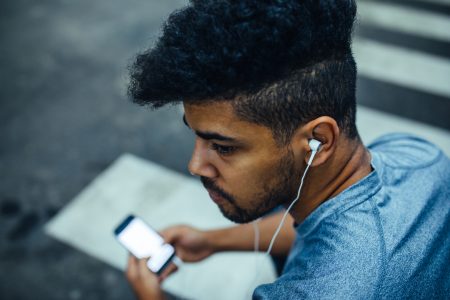 15 Best Motivational Podcasts Worth Listening To