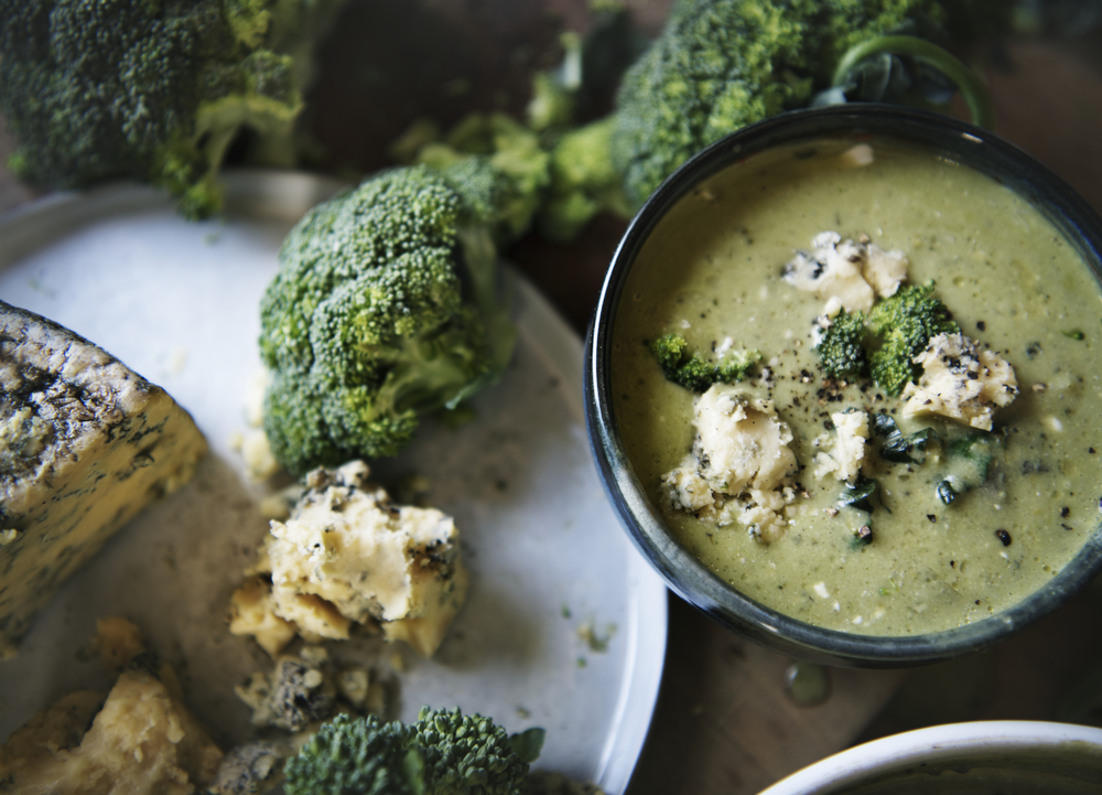 Broccoli soup food photography recipe idea